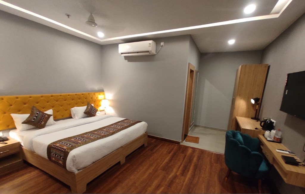 Hotel Tripureshwari Naimish