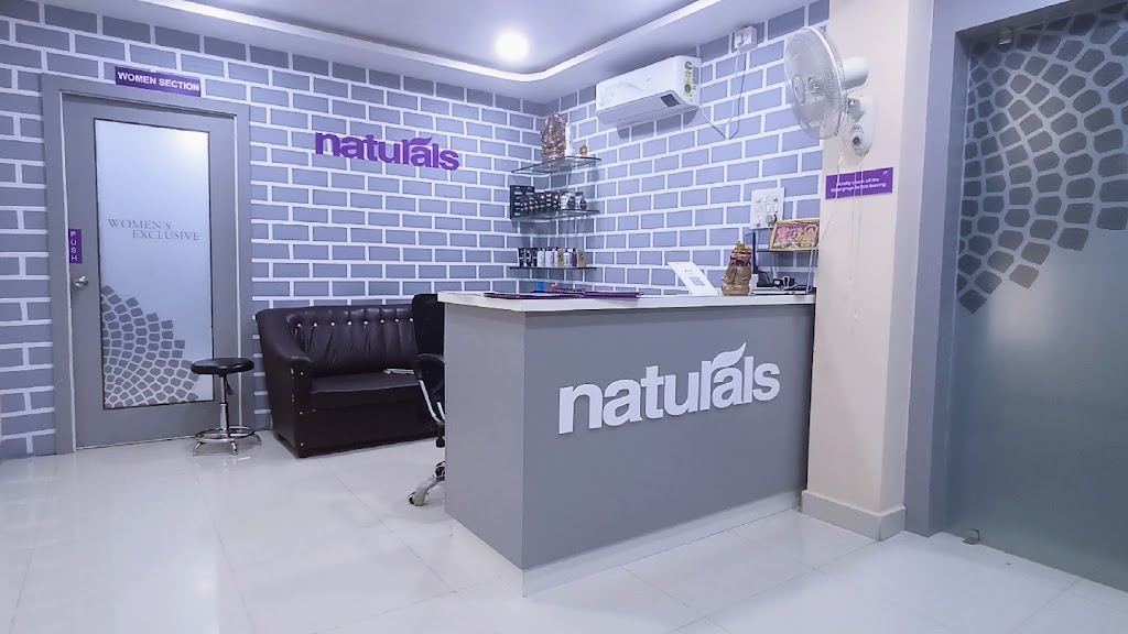 Naturals Salon