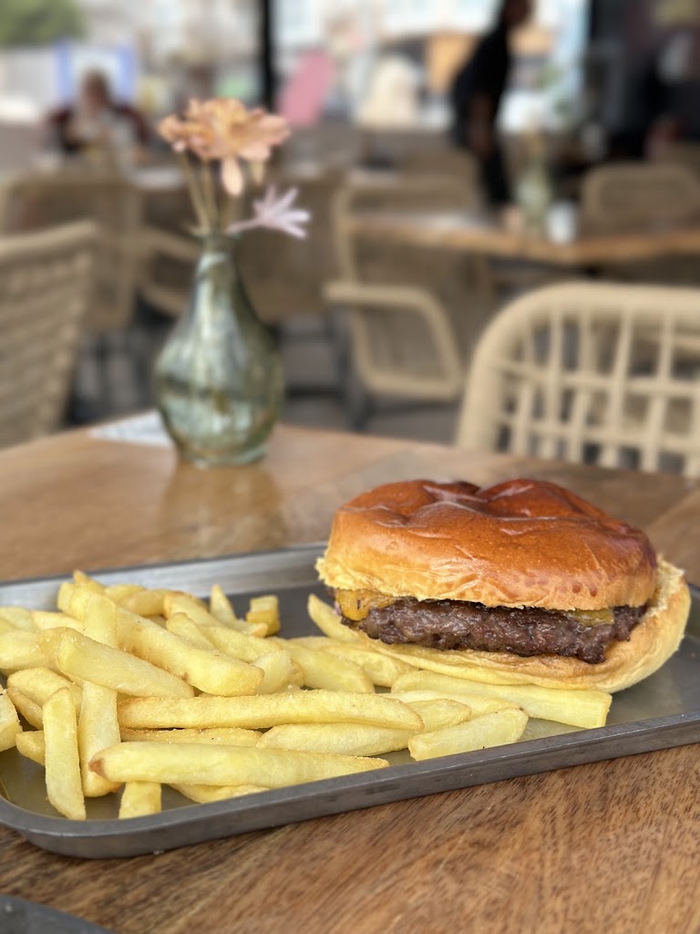 TEMPLAT | Plaza | Benicassim — Comida y bebida