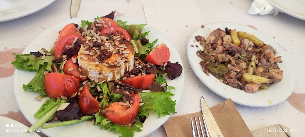 Es Pins — Comida y bebida