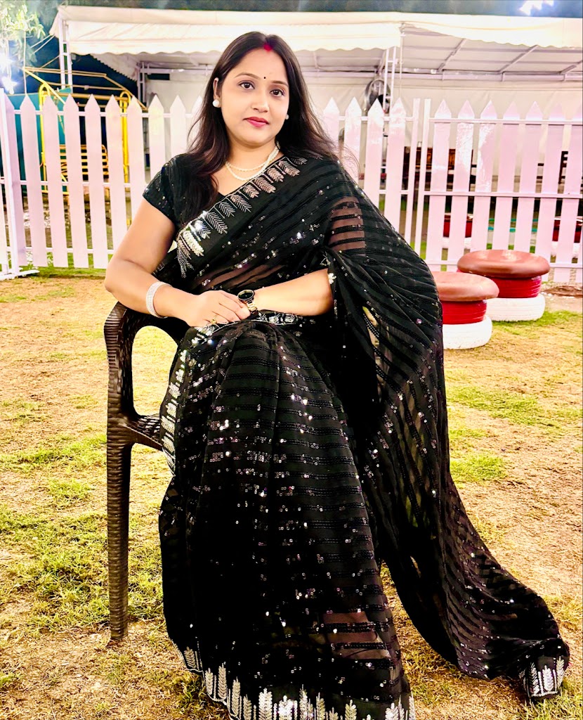 Amita Makeovers Salon Academy Best Makeup Academy Best Makeup Cources In Indore