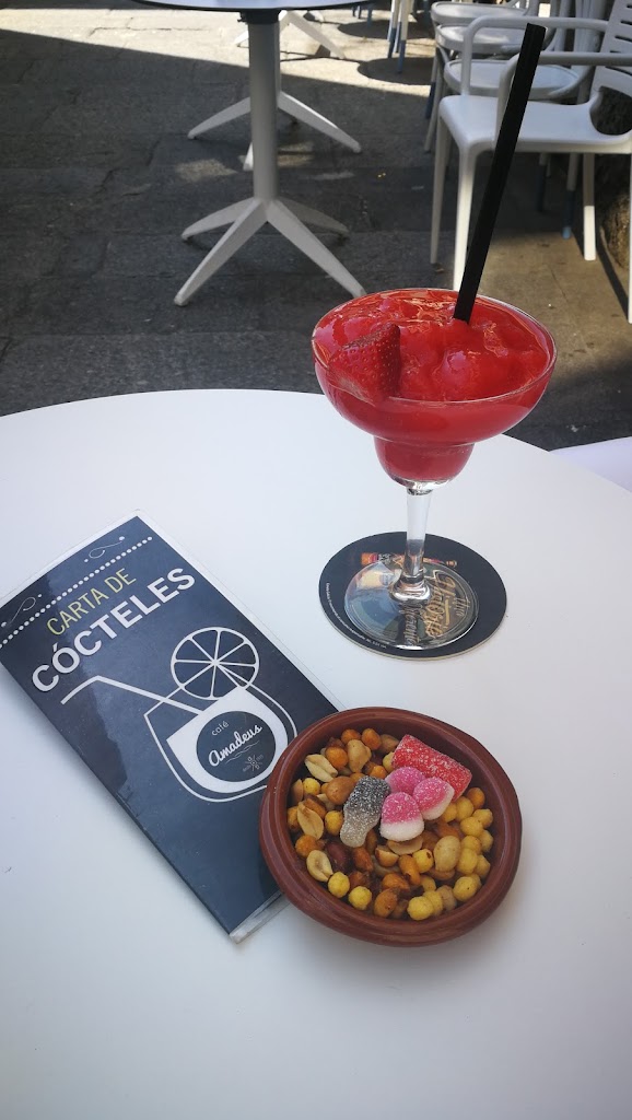 Pub Amadeus Tui — Comida y bebida