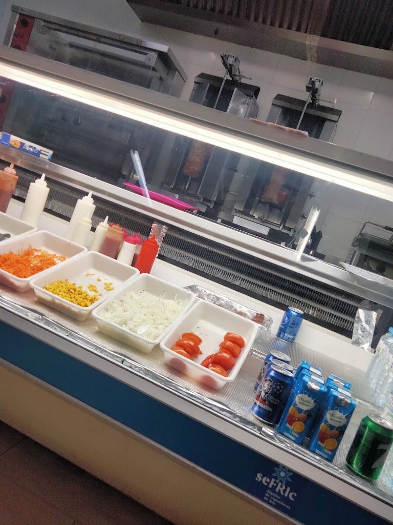 Ali Kebab y Pizzeria — Ambiente