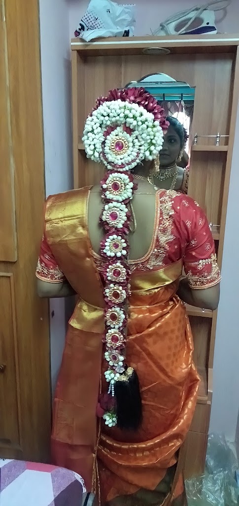 Lekhya Boutique Beauty Parlour