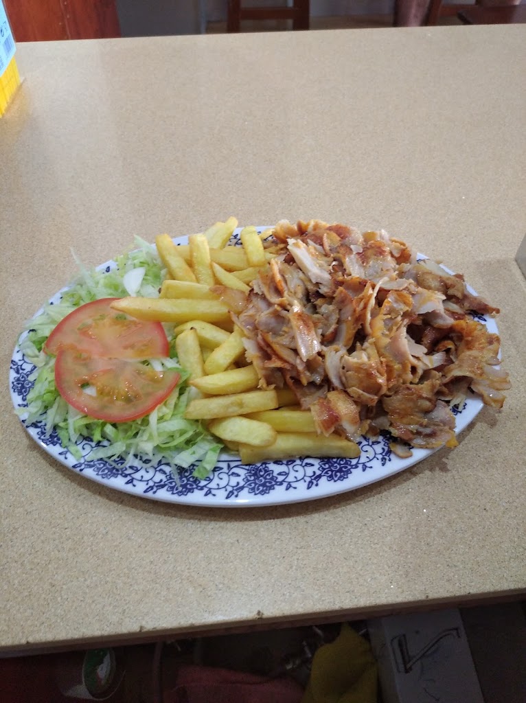 Turko kebab pizzeria — Comida y bebida