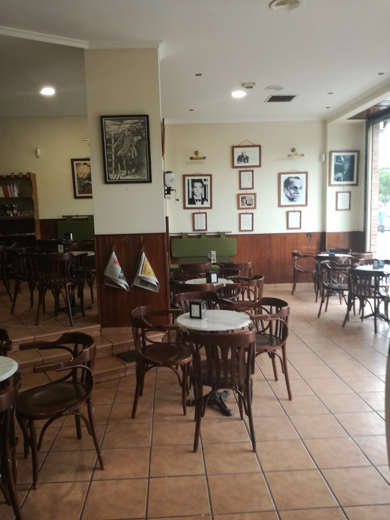 Cafe Lareno — Ambiente