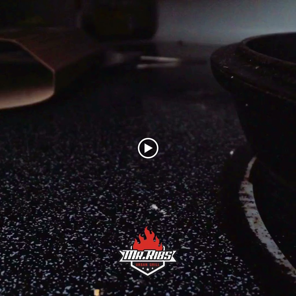 Restaurante Mr. Ribs Urban Grill — Videos