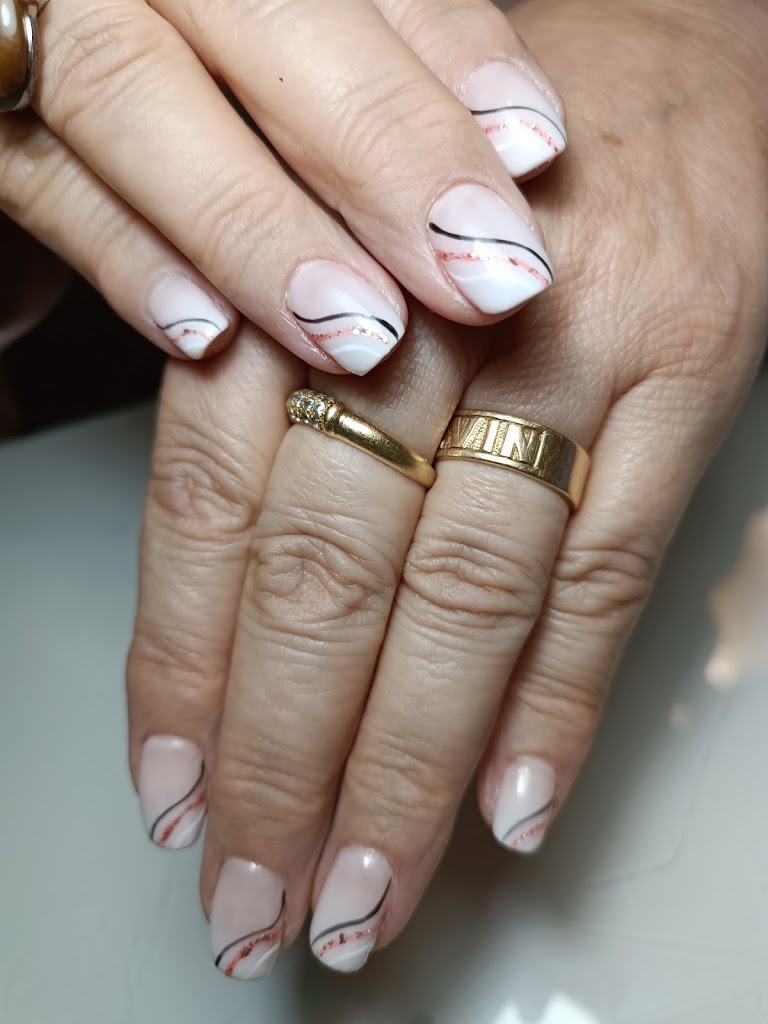Belu's Centro Estetico — Manicura