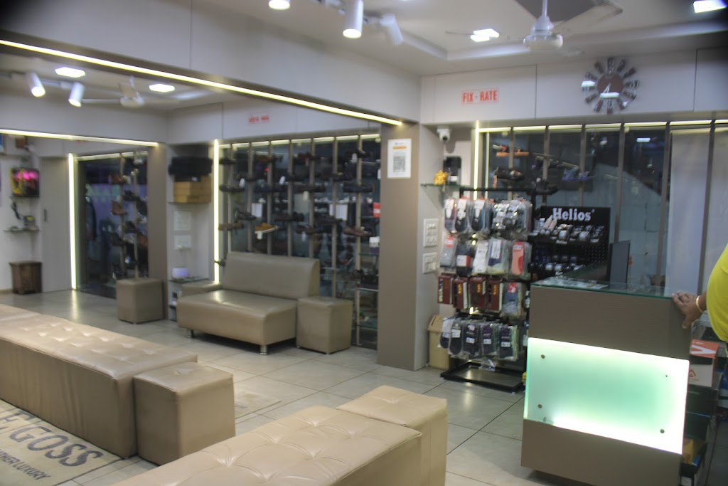 𝐑𝐀𝐉𝐀 𝐒𝐇𝐎𝐄𝐒 - Trusted Brand Since 1996 - Best Footwear Showroom In Kalol, Best Branded Shoes in Kalol ,Perfume, Belt Shop