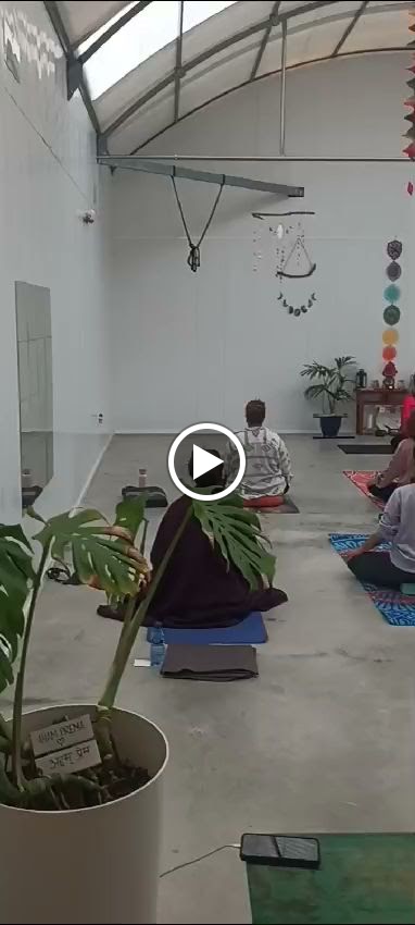 LAXMI YOGA SHALA — Del propietario
