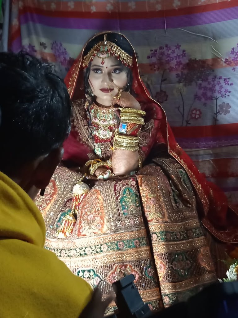 Priyanshi Beuty Parlour