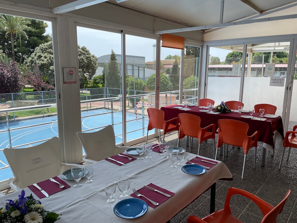 Cafeteria Piscina Climatizada Quart de Poblet — Ambiente