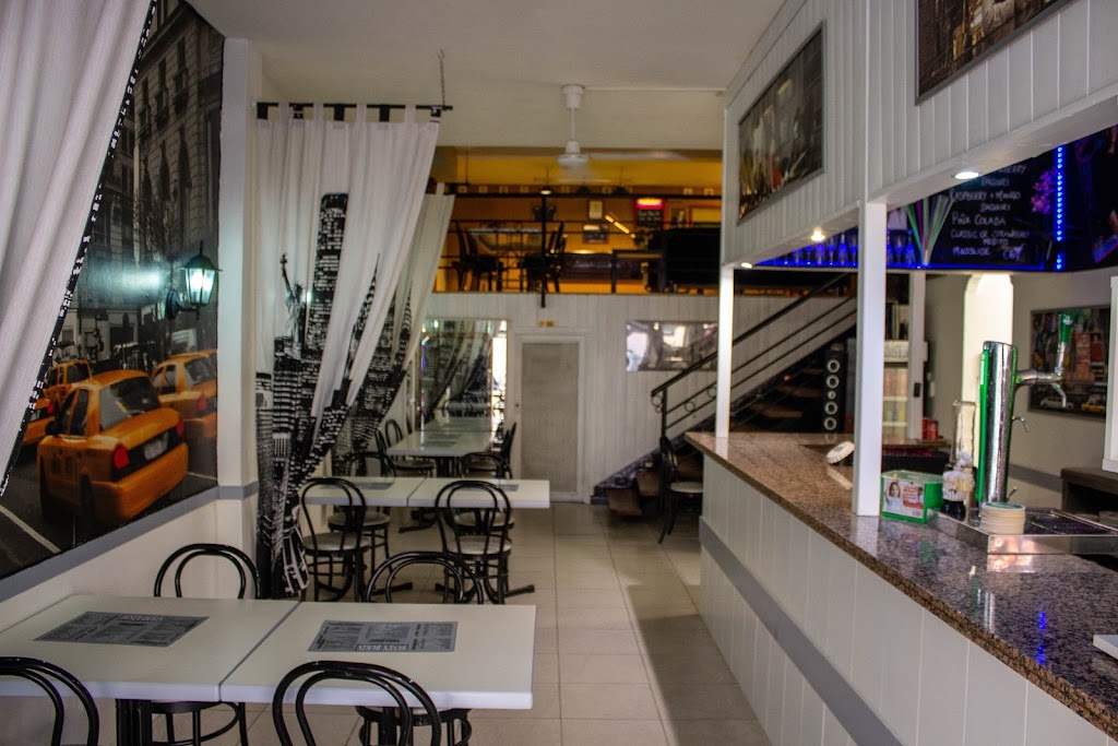 Bar Honey Dukes — Del propietario
