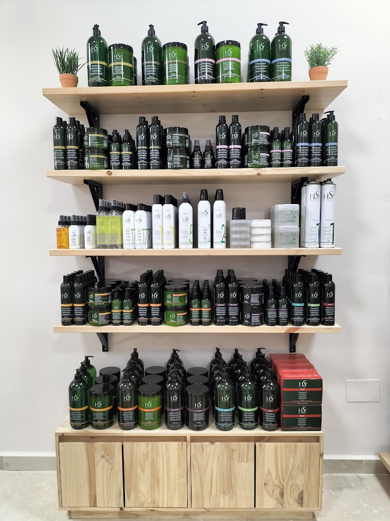 Akan Cosmetics — Interior