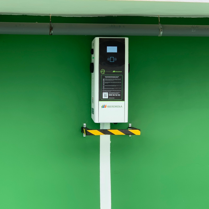 Iberdrola Charging Station — Interior