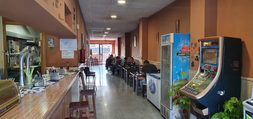 Cafeteria restaurante La Villa — Ambiente
