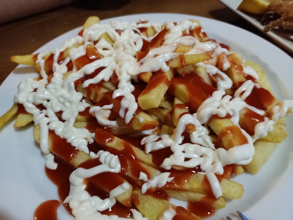 La Sardana — Comida y bebida