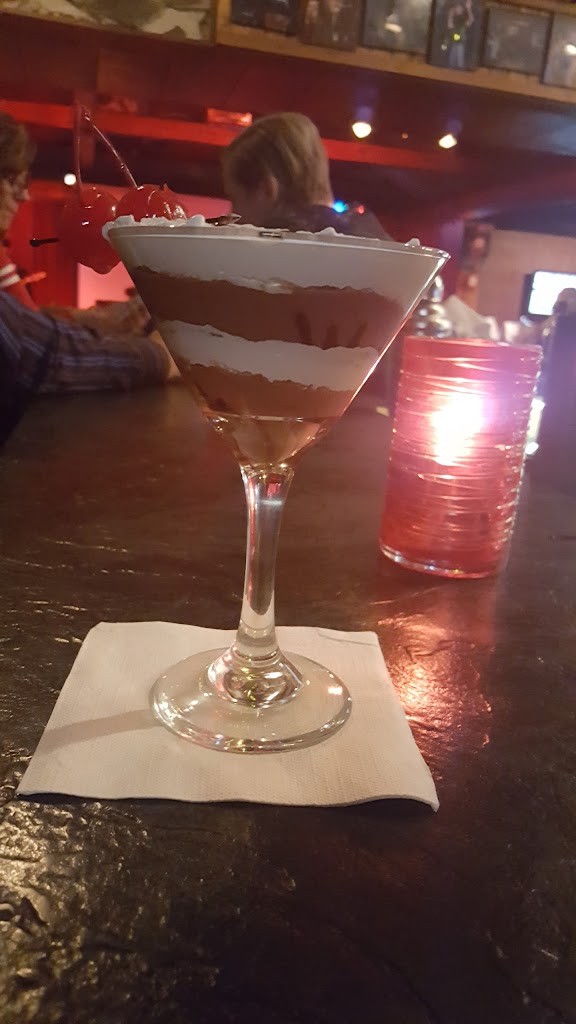  Classic's Restaurant & Lounge