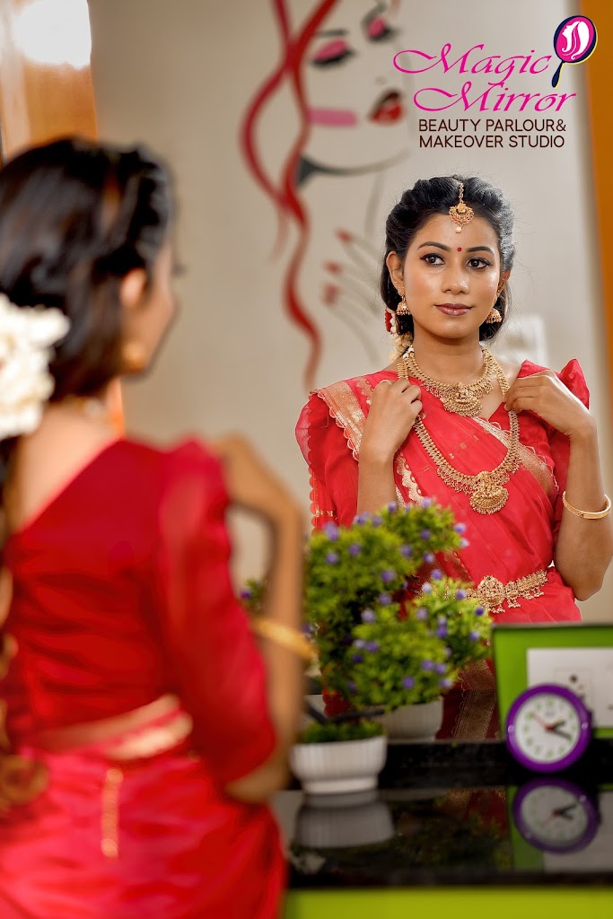 Magic Mirror Beauty Parlour Makeover Studio