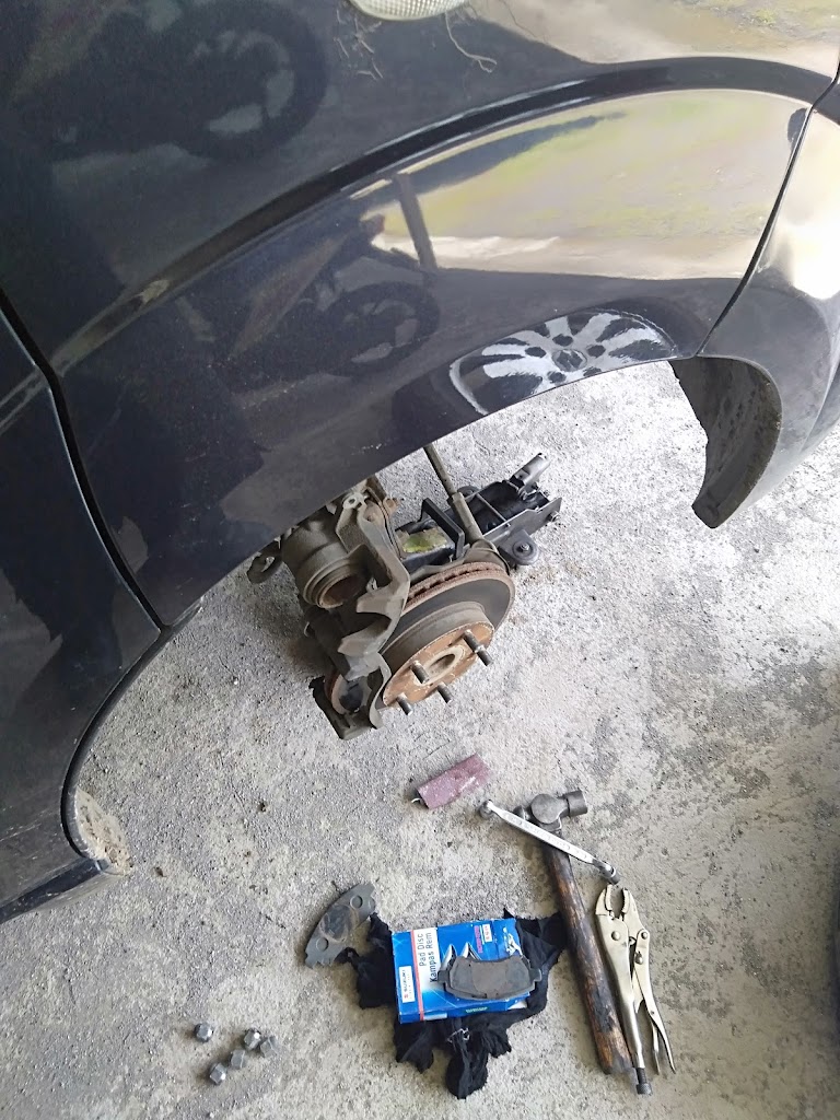Bengkel mobil surya indah motor service