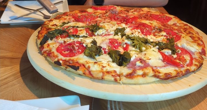 Bar Restaurante 8 MM — Pizza