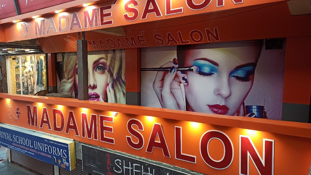 Madame Salon Hazratbal