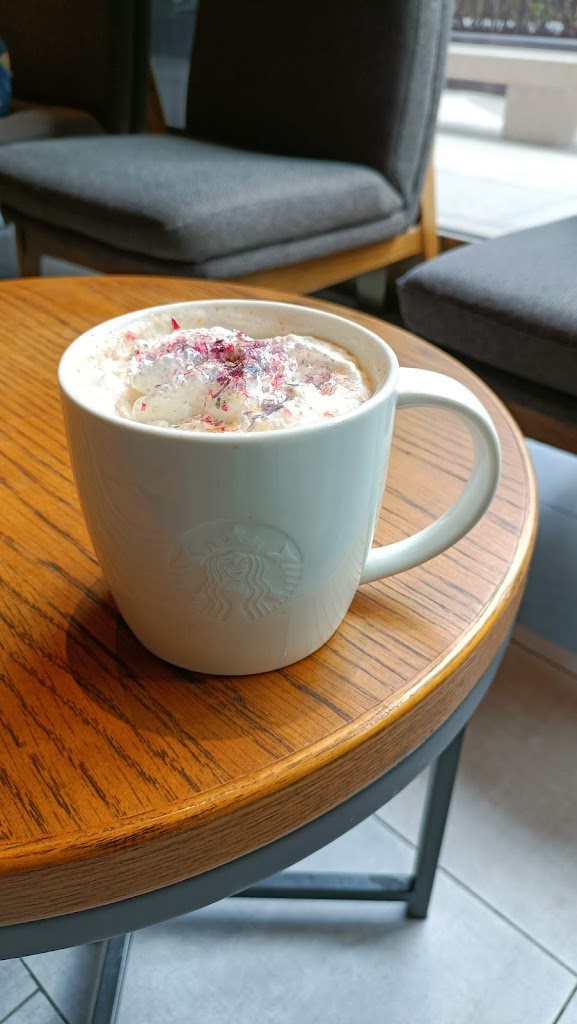 STARBUCKS 星巴克 桃園藝文門市 的照片