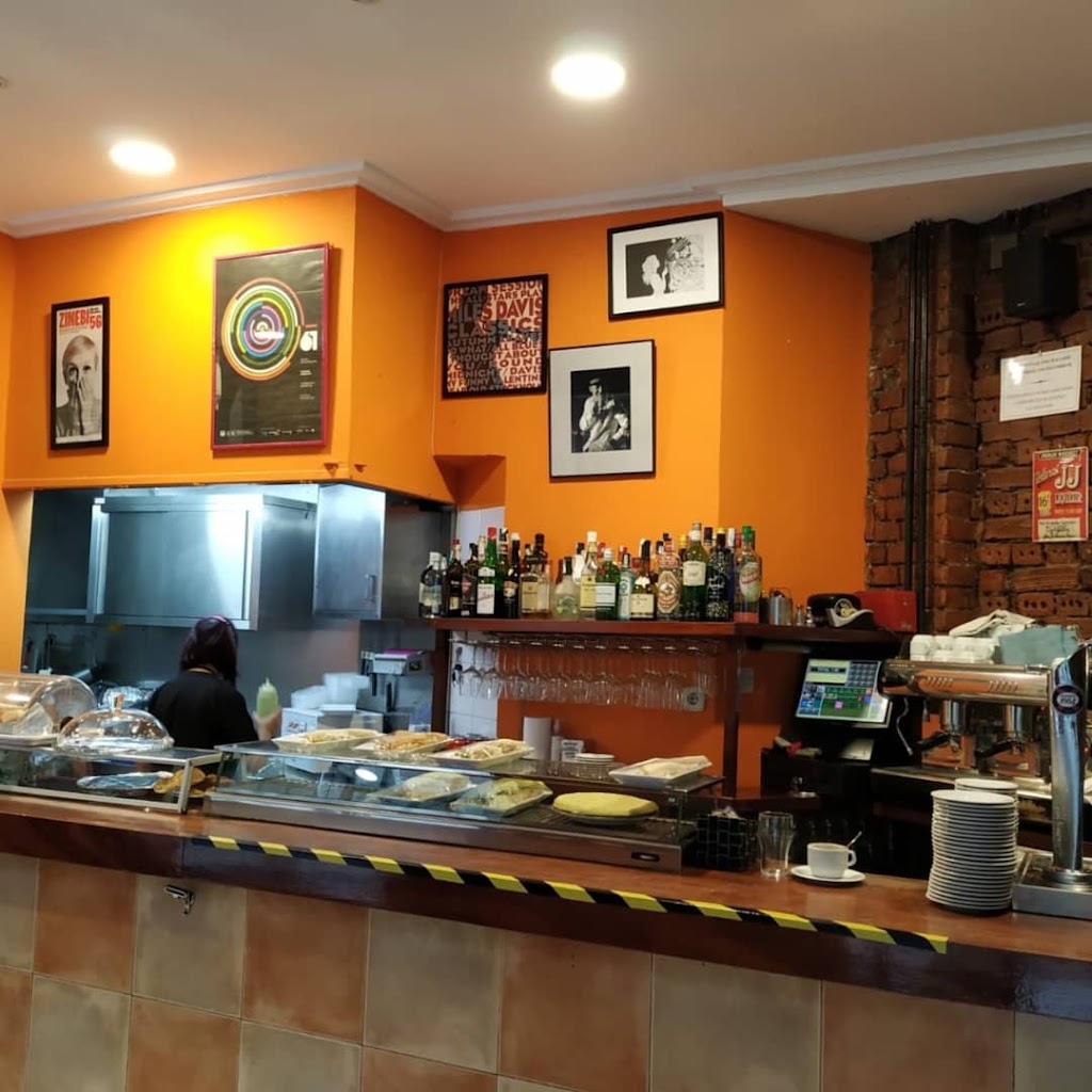 Cafe Negro y Blanco — Ambiente