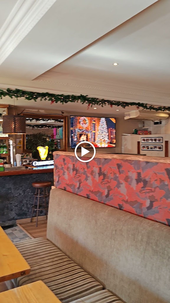 The Hogan Stand — Ambiente