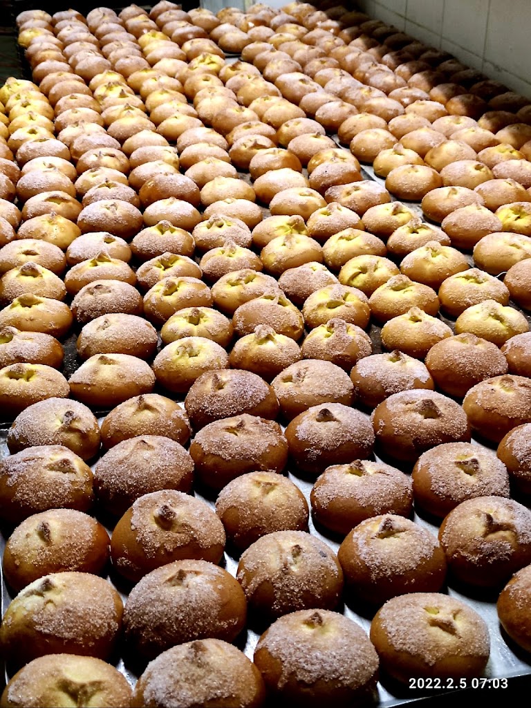 Panaderia/Cafeteria Casa Delfin — Comida y bebida