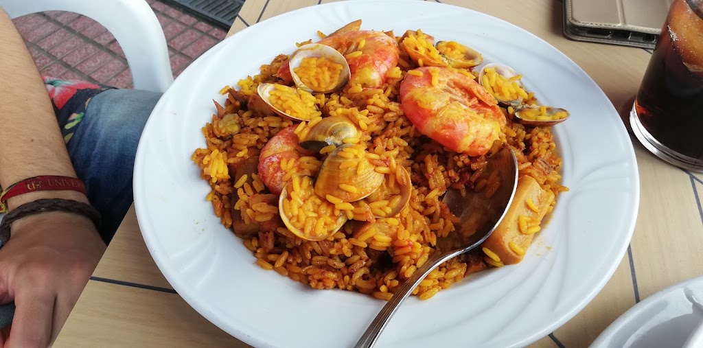 Abuela Catalina — Comida y bebida