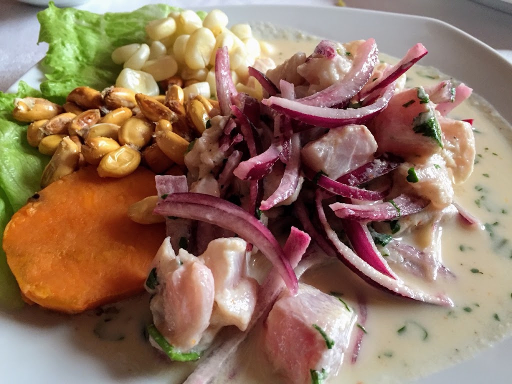 Zavala's Chicken — Comida y bebida