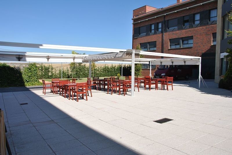 Colisee Villagonzalo | Residencia para personas Mayores en Pedernales — Exterior