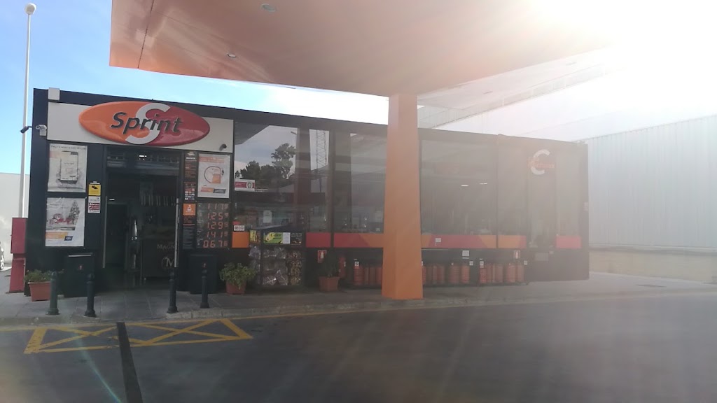 Estacion de Servicio Repsol — Exterior