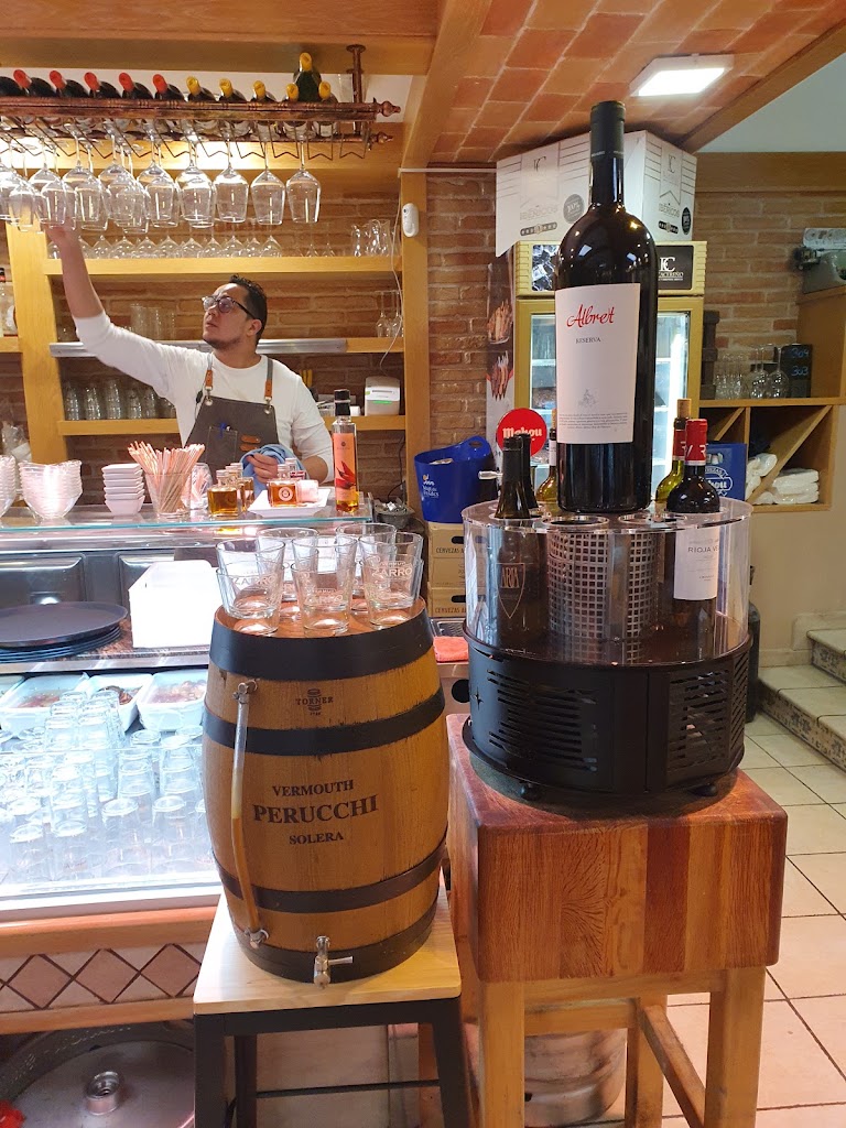 El Cacereno — Comida y bebida
