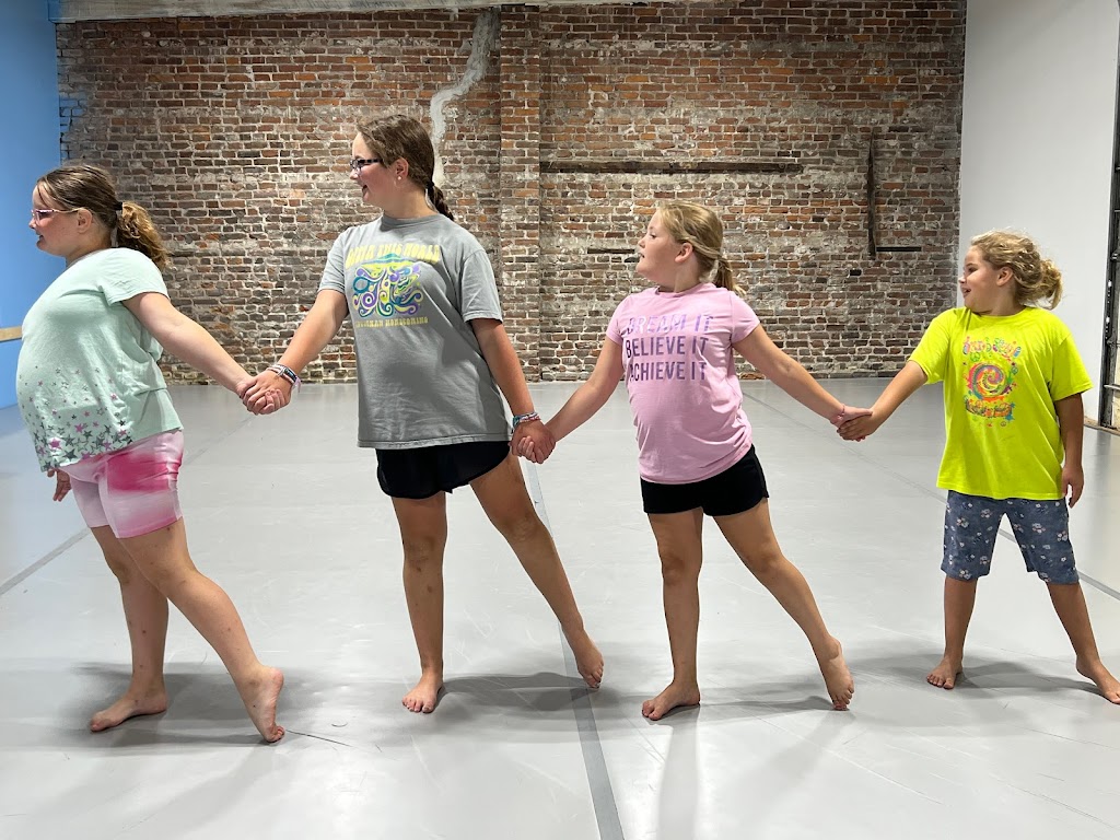  Evolve Dance Company