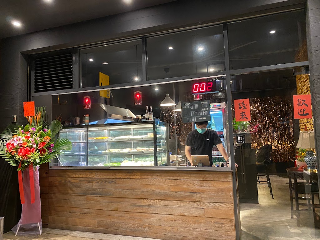 【不老神雞 永興總店】雞排｜鹽酥雞｜宵夜｜美食｜炸物專賣｜飲料｜手搖飲｜銅板美食｜台中必吃｜永興街美食｜ 的照片