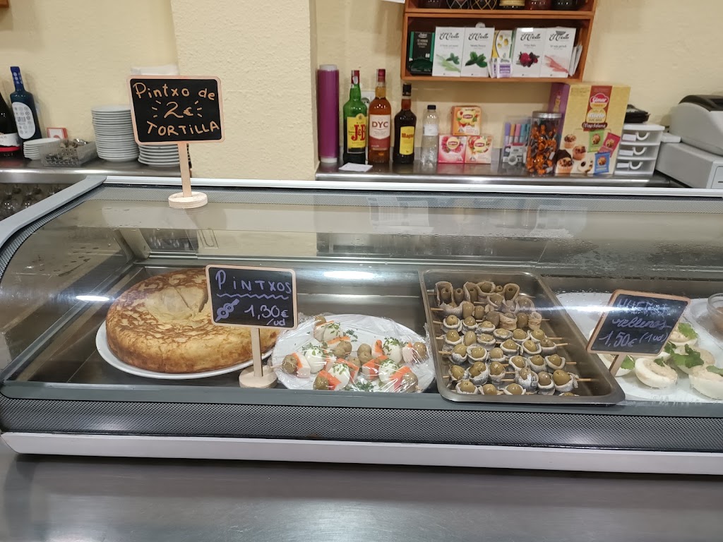 QueBueno.es - Bar / Restaurante en avenida Aragon, Alcaniz — Ambiente