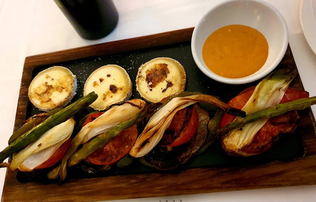 Restaurant & bar Vintage — Comida y bebida