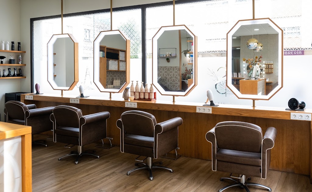 Peluqueria Unas Alba Santos Centro de Belleza — Interior