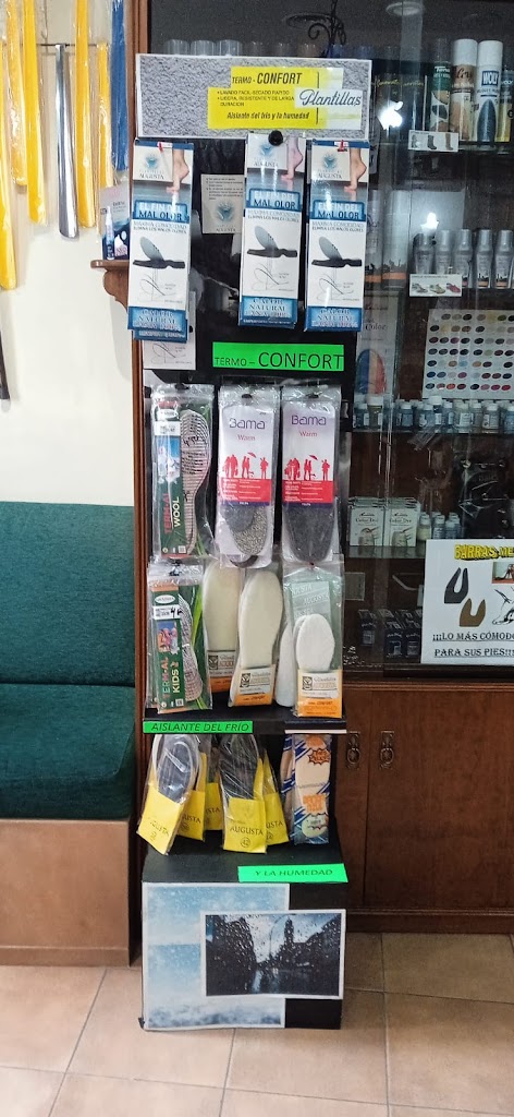 Boti. Reparacion del Calzado en el Acto