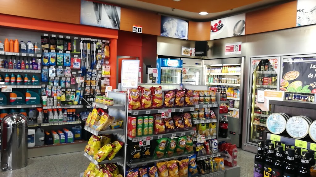 Estacion de Servicio Repsol — Interior