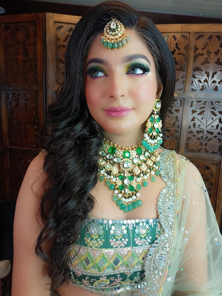 Be U Smart Unisex Salon Aishwaryam Mart Gaur City 2 Best Salon Hair Skin Makeup Nail Extensions