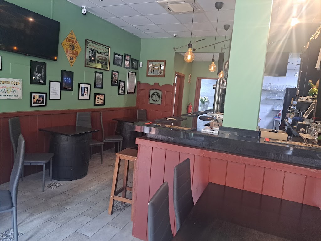 The 19th Hole — Bar