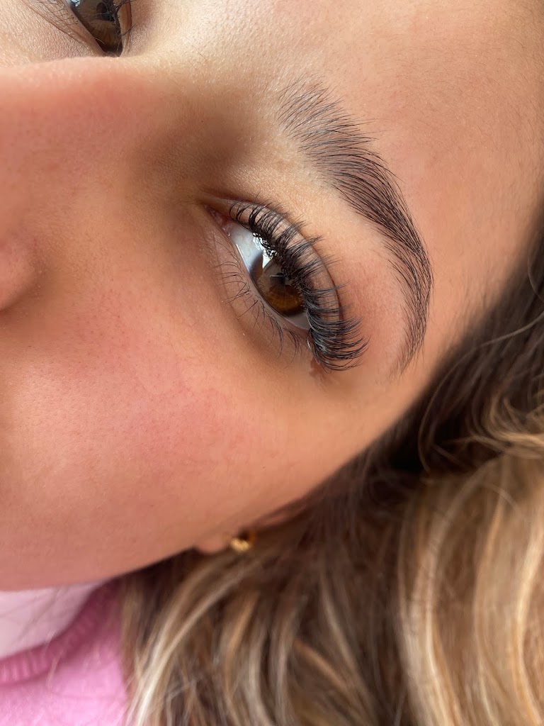 Gina Lashes — Del propietario