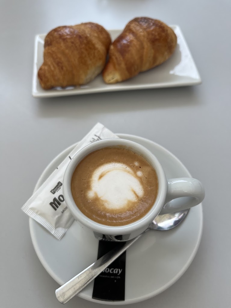 Cafe-Bar La Fontana de Viveiro — Comida y bebida