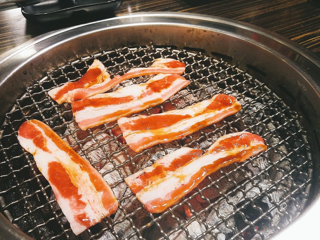 燒肉眾精緻炭火燒肉 新莊中正店 的照片