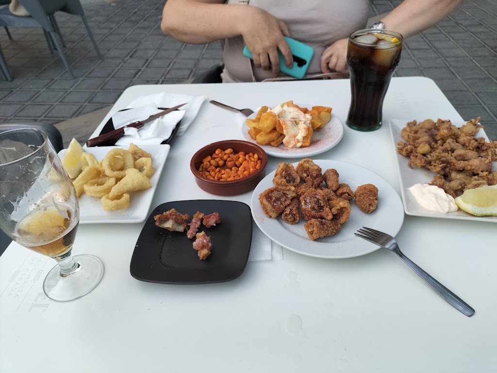 Villa Nueva — Comida y bebida