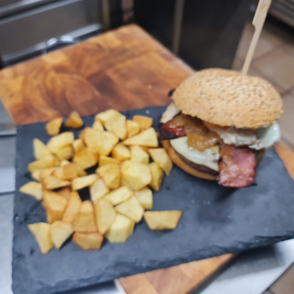 LA MOSSEGADA — Comida y bebida