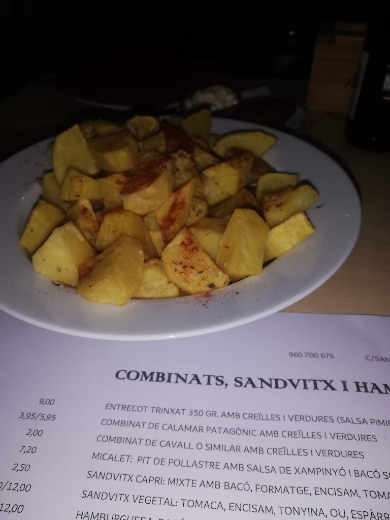 Capri Gastrobar — Carta